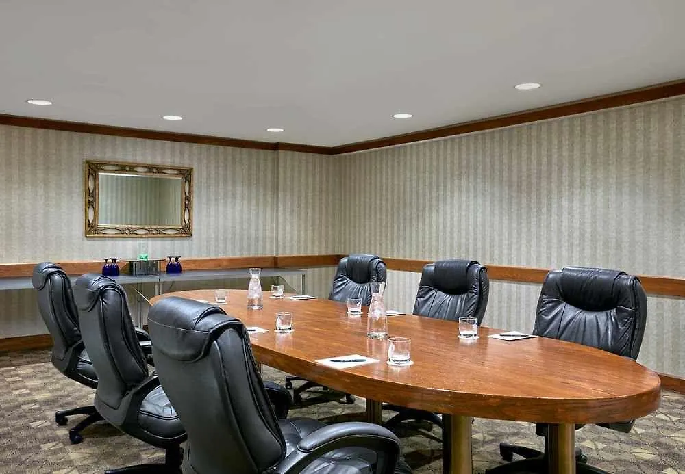 Delta Hotels By Marriott Calgary Downtown 4*,  Kanada